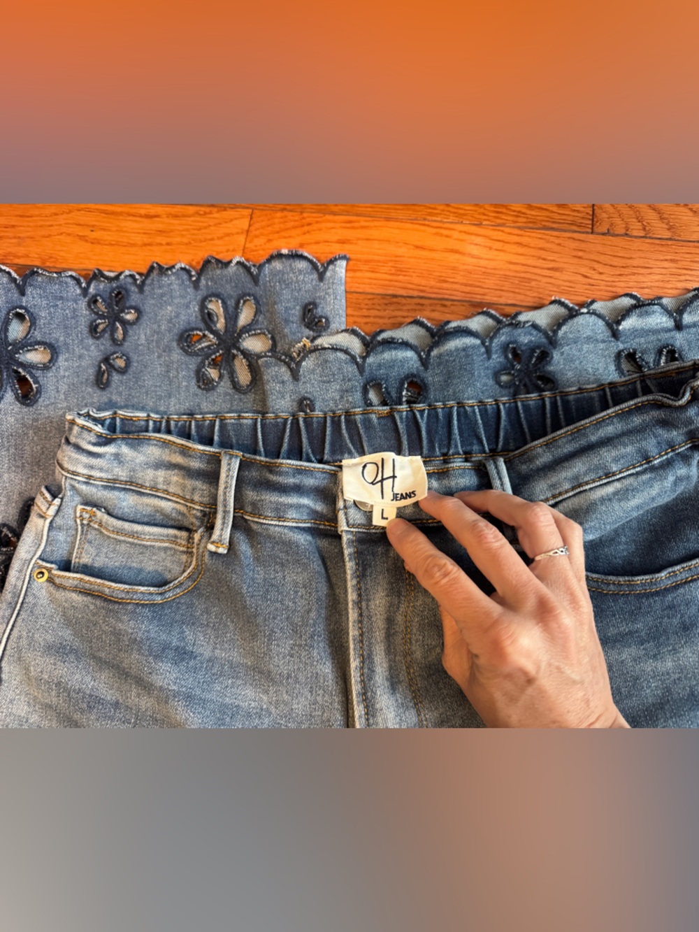 NEW Oli & Hali Washed Floral Cutout Scalloped Hem Wide Leg Jeans - Picture 10 of 10